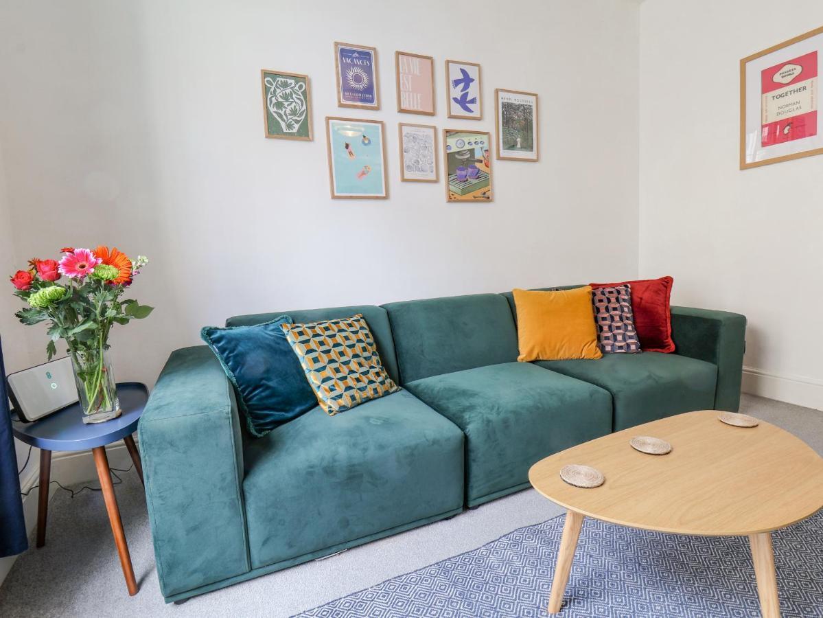 Apartament Book House Whitby Zewnętrze zdjęcie