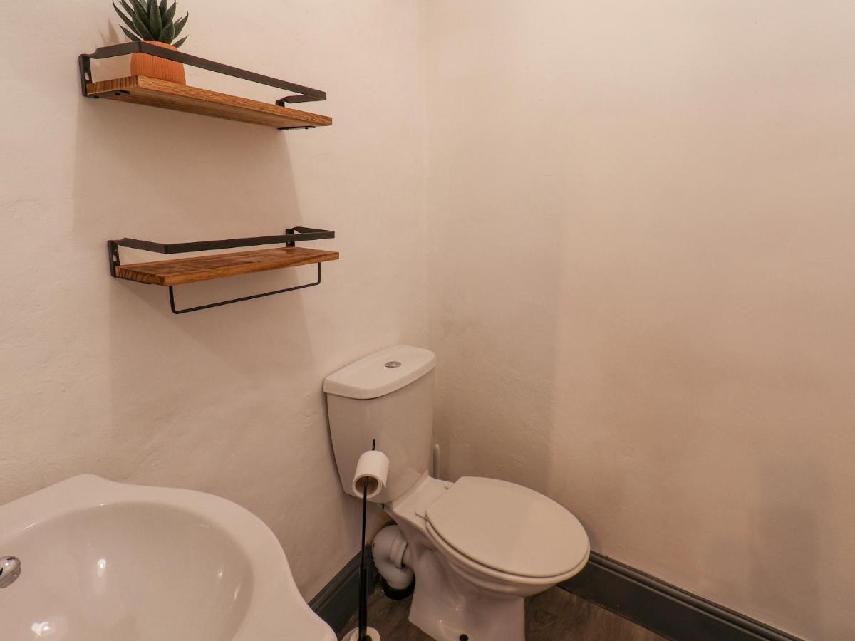Apartament Book House Whitby Zewnętrze zdjęcie